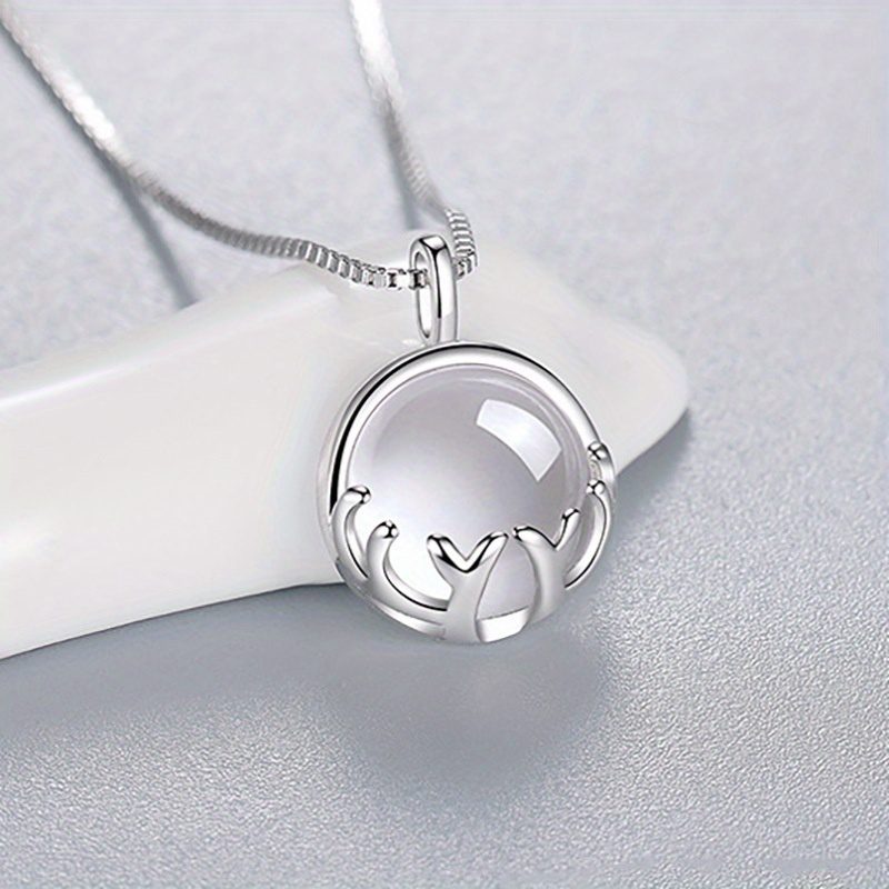 Un cadeau romantique de bijoux de mariage pour femmes, comprenant un collier avec un pendentif de bois de cerf en pierre de lune en argent S925 925