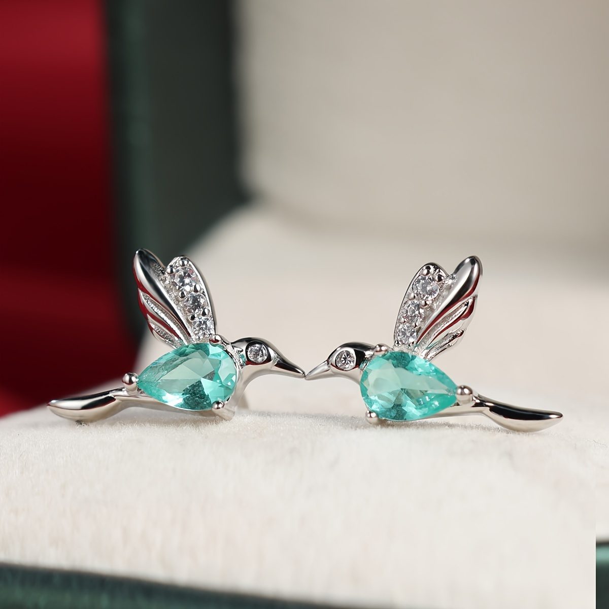 Béguinages magnifiques conçus comme des colibris - Fabriqués en argent sterling S925, hypoallergéniques, avec incrustation de zircone synthétique, présentant un style bohème élégant, parfaits comme un adorable cadeau pour les femmes, sans nickel, sûrs pour les peaux sensibles