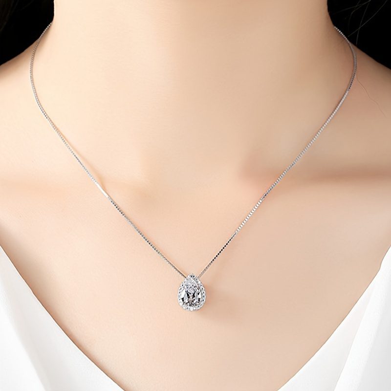 Collier avec pendentif en moissanite en forme de goutte d'eau de 3 carats pour femmes | Argent sterling 925, style élégant et sexy, parfait pour les ensembles de mariée et les cadeaux de Noël