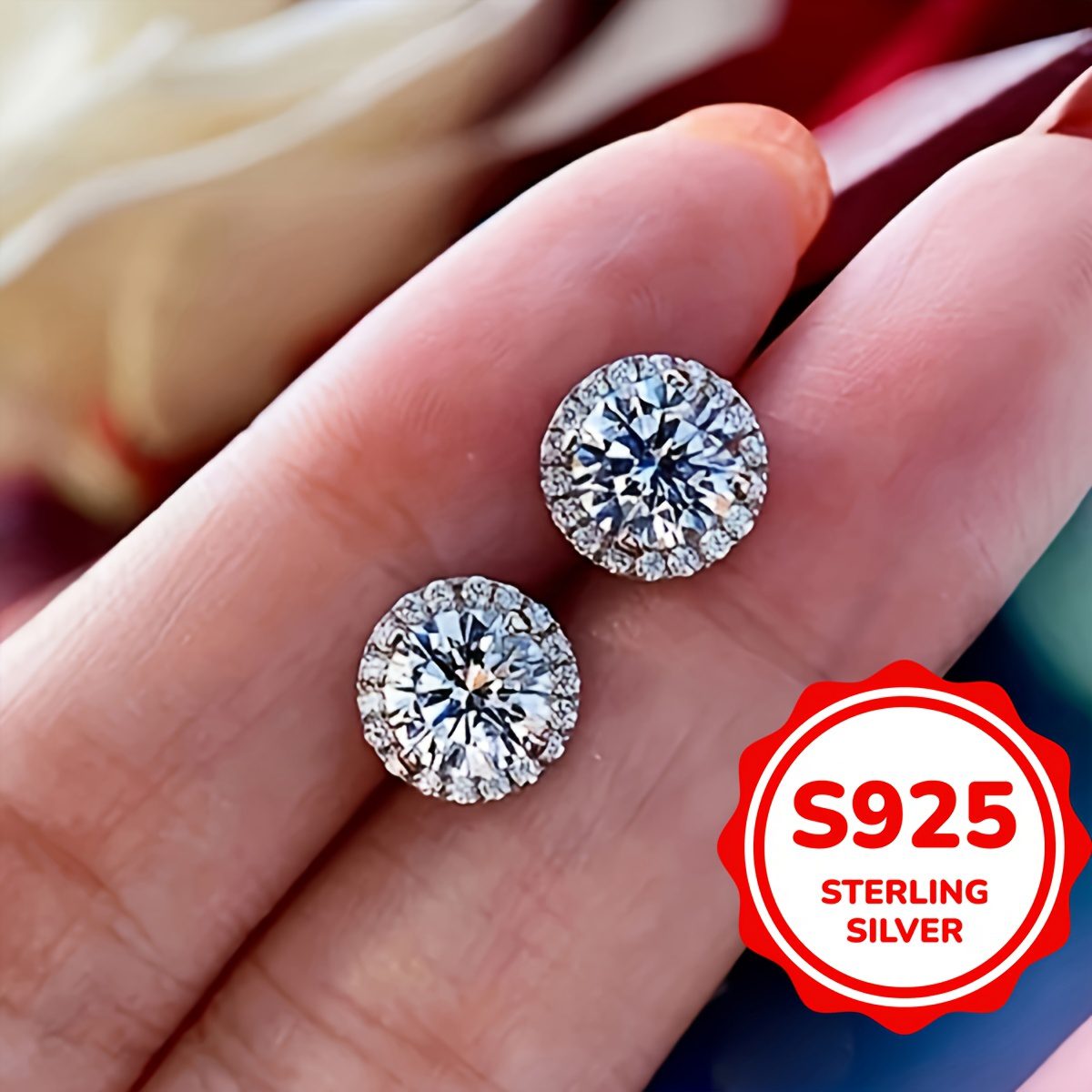 Boucles d'oreilles en alliage synthétique zircone synthétique étincelant exquis en argent sterling S925, adaptées à la mode féminine, simples et multifonctionnelles pour les fêtes quotidiennes, les anniversaires et les cadeaux de Saint-Valentin, boucles d'oreilles féminines haut de gamme