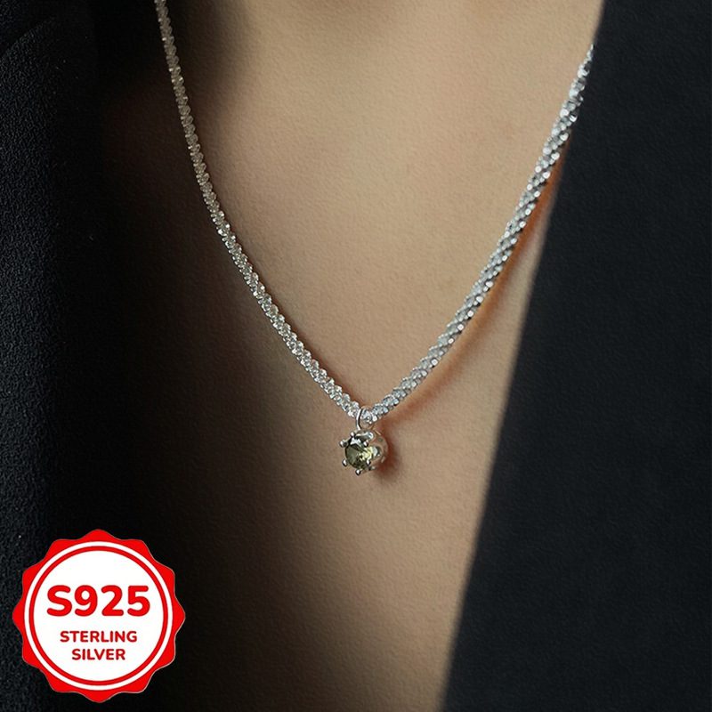 1pc Collier avec Pendentif Ciel Étoilé en Zircon Cubique Vert Olive en Argent Sterling S925 | Élégant, Luxueux, Anti-Oxydation, Chaîne Clavicule, 3.3g/0.13oz, Coffret Cadeau, Parfait pour la Saint-Valentin & Toutes les Occasions