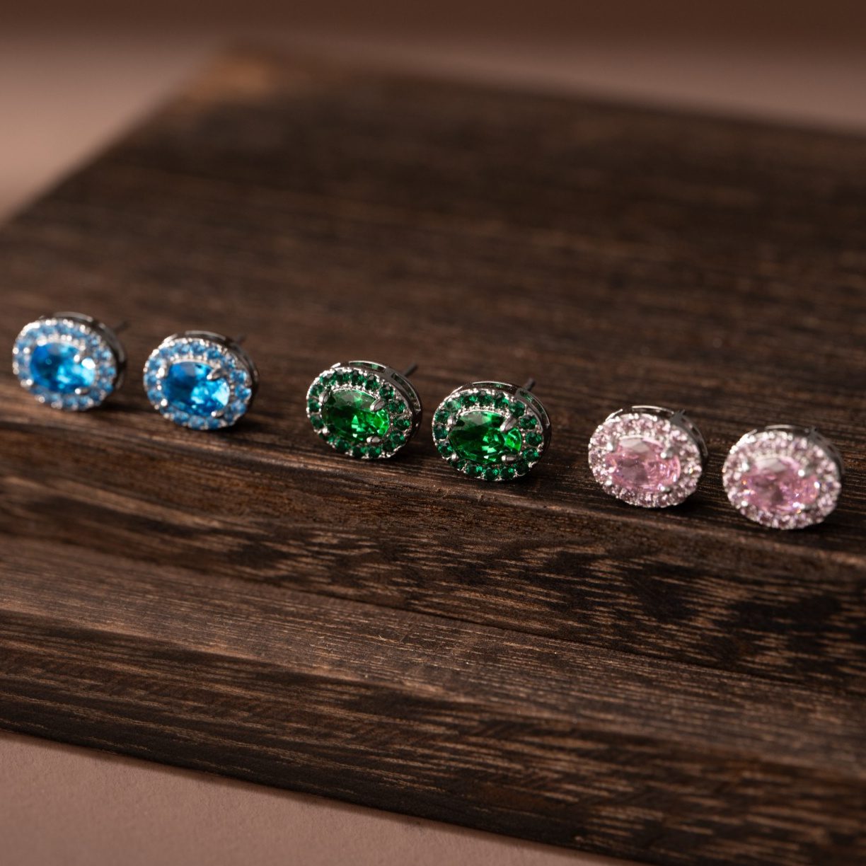 Boucles d'oreilles à clous en moissanite de 3,8 grammes, avec un poids de 1,5G en argent S925, élégantes et stylées, parfaites pour les demandes en mariage, les fiançailles et les mariages, un cadeau idéal pour Noël, le Nouvel An ou les anniversaires