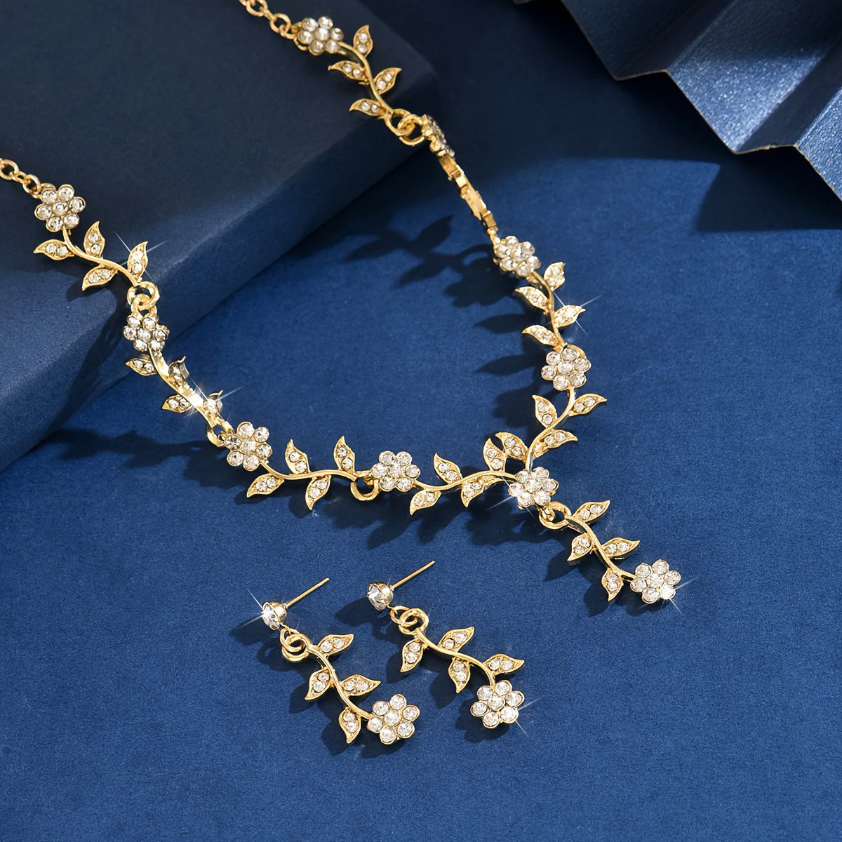Parure 3 Pièces Pendentif Fleur Élégance – Image 3