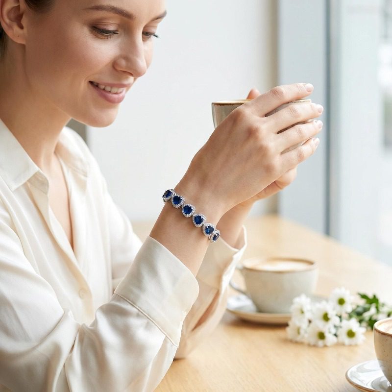Bracelet en argent S925 élégant et exquis - Cœur bleu haut de gamme avec moissanite blanche - Convient pour épouses, anniversaires, Noël, Thanksgiving, cadeaux de la Saint-Valentin